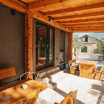 River Huts Zrmanja أوبروفاتش