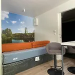 بيت خشبي River Huts Zrmanja *