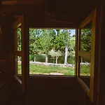 River Huts Zrmanja أوبروفاتش