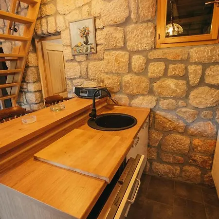 River Huts Zrmanja * Obrovac
