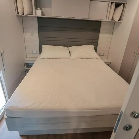 ロッジ River Huts Zrmanja オブロヴァツ