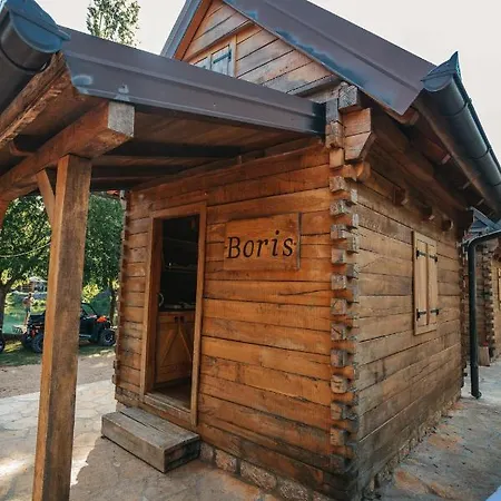 River Huts Zrmanja Loža *