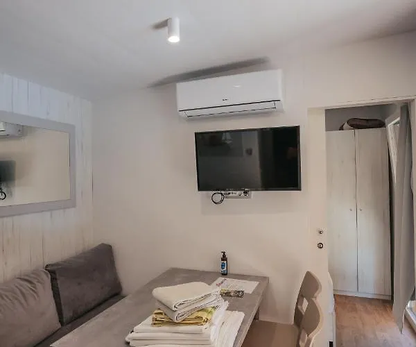 Lodge River Huts Zrmanja