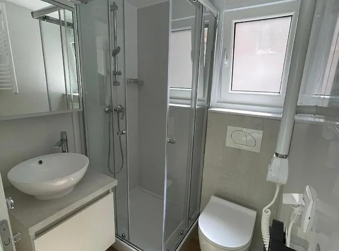 River Huts Zrmanja * Obrovac