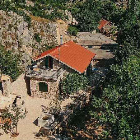 Деревянный коттедж River Huts Zrmanja *
