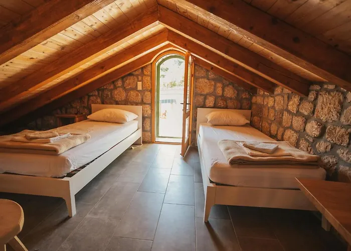 River Huts Zrmanja Деревянный коттедж *
