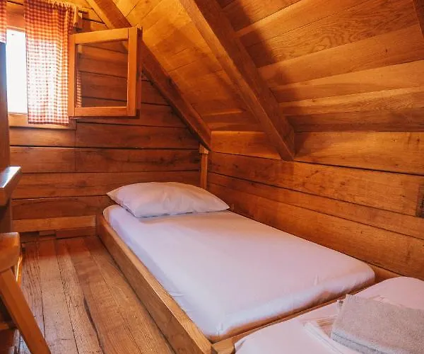 River Huts Zrmanja Деревянный коттедж