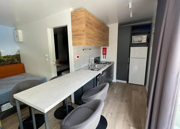 Loža River Huts Zrmanja