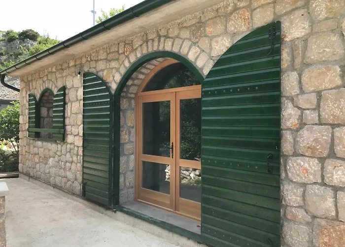 River Huts Zrmanja Деревянный коттедж *